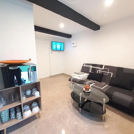 Gite Narbonnais Avec Chambre- Proche Des Plages-jardin-terrasse-parking * Narbonne